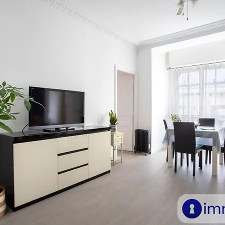 Appartement Near Station And Shops *